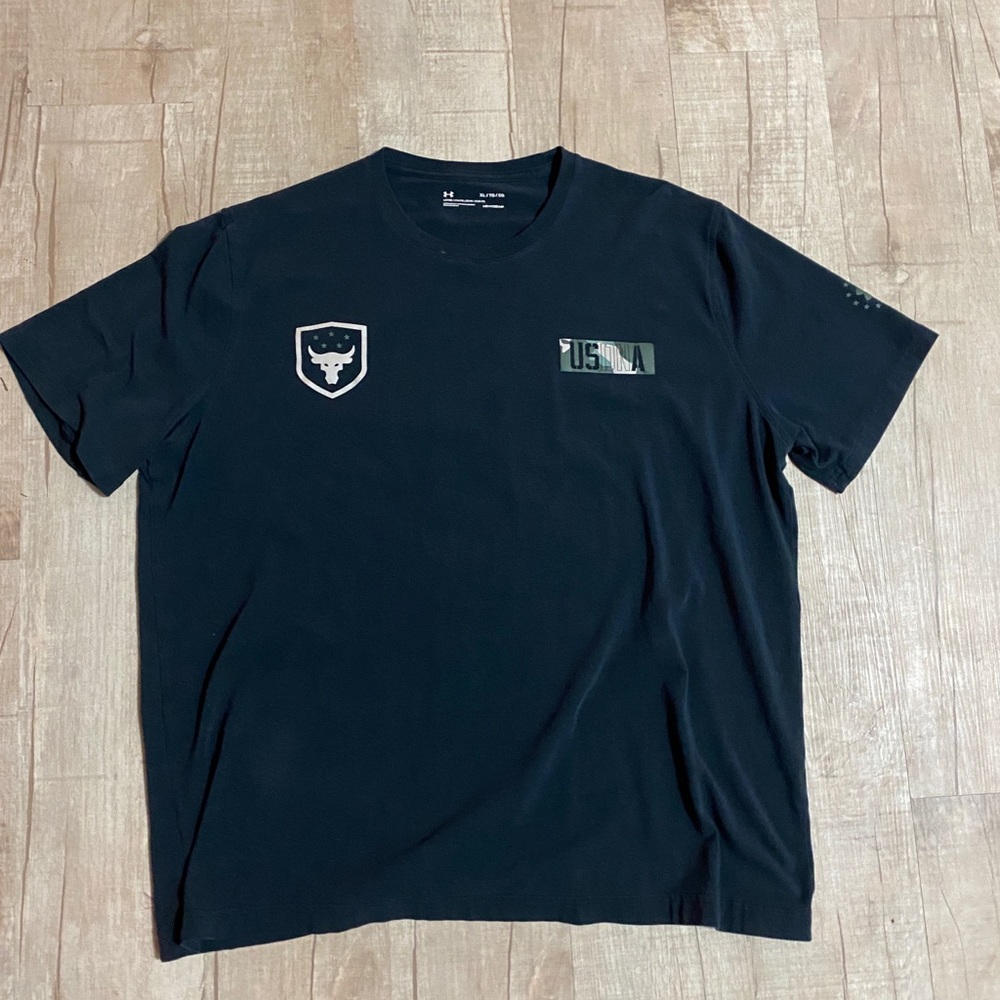 Dry fit under armour camo tshirt